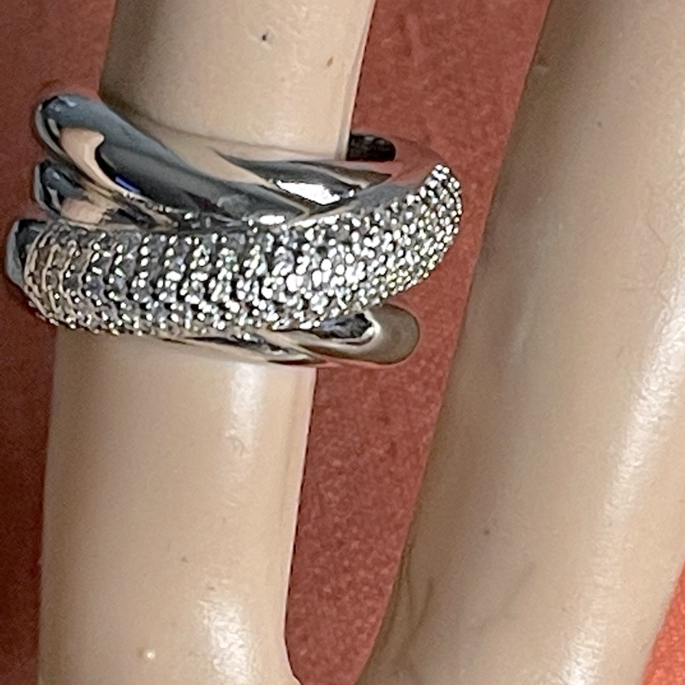 Stainless steel women's ring in silver color, decorated ,cross style, size 8